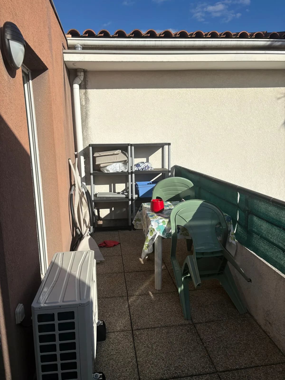 Terrasse extérieure de l'appartement à Jacou