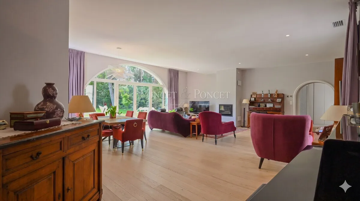 Séjour élégant de la villa d'exception à Montferrier-sur-Lez