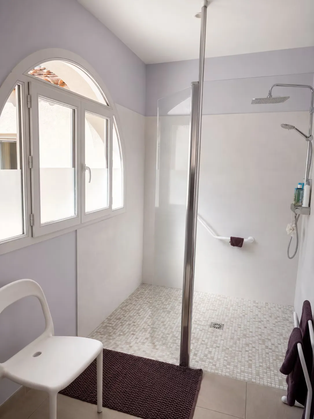 Douche à l'italienne de la villa à Montferrier-sur-Lez