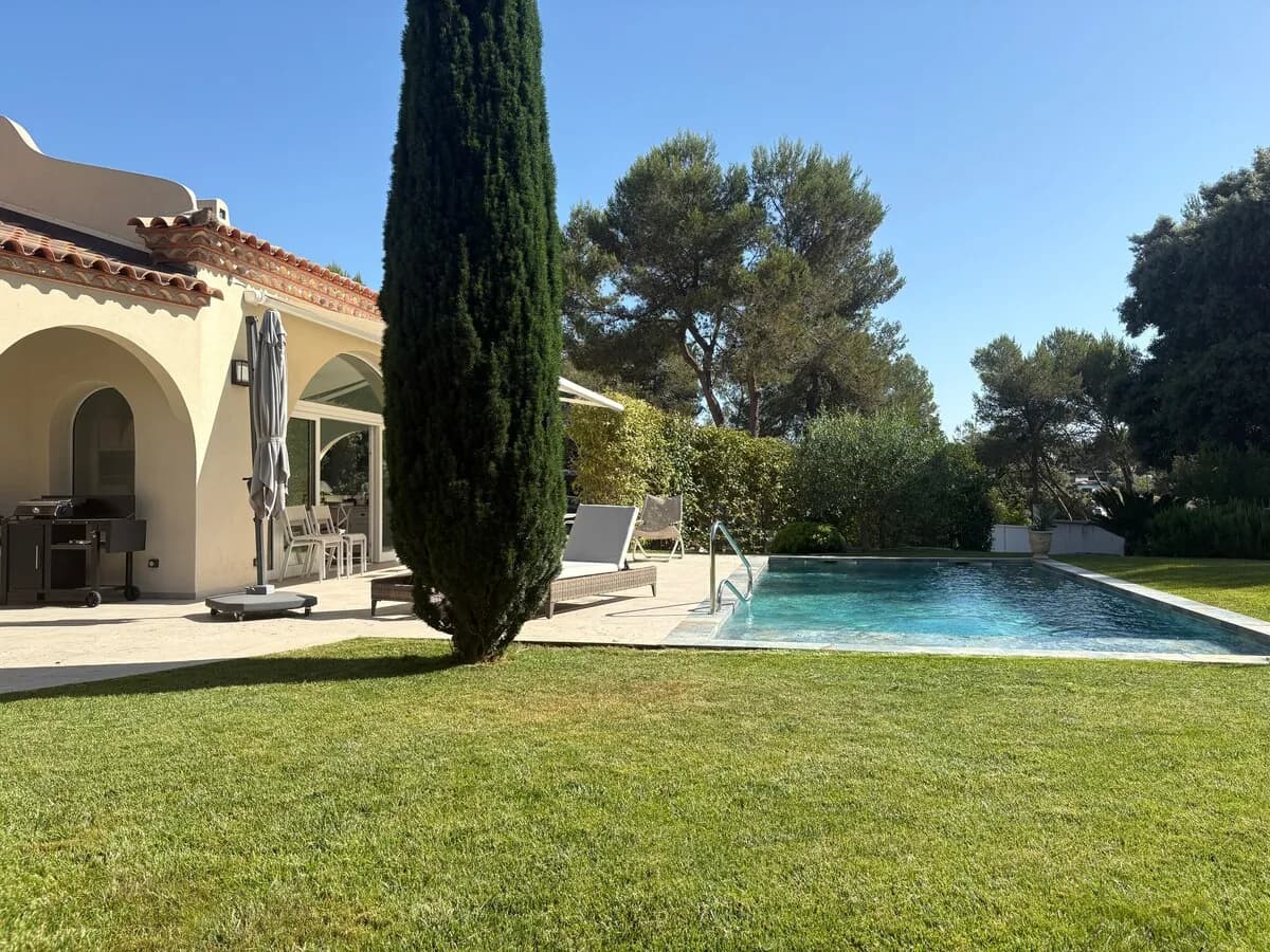 Villa avec piscine et jardin gérée par South Conciergerie près de Montpellier